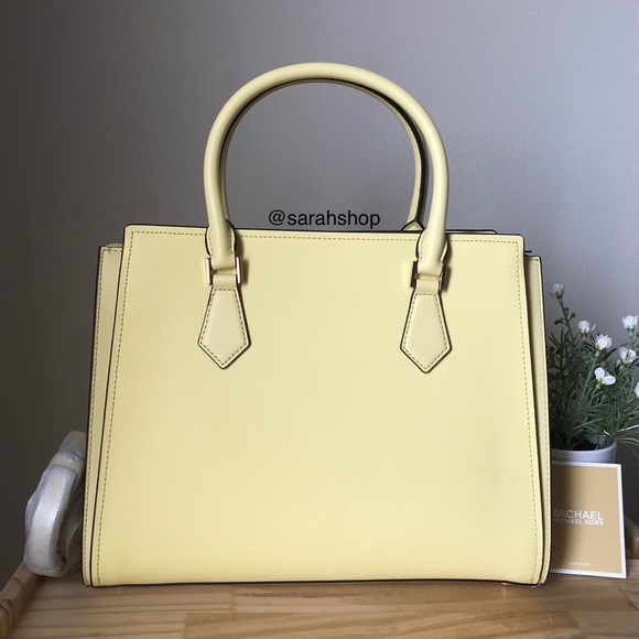 🌼Michael Kors Set - Picture 13 of 16